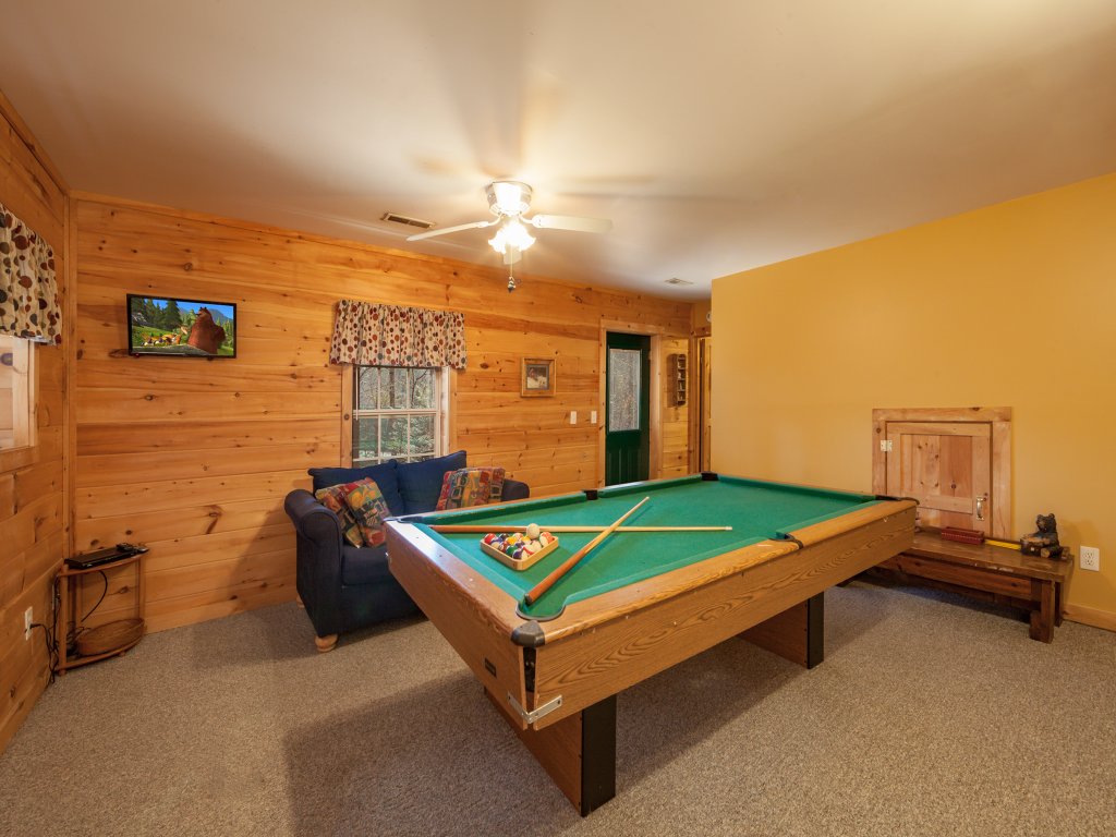 Sleepin' Inn Vacation Rental in Sevierville - RedAwning