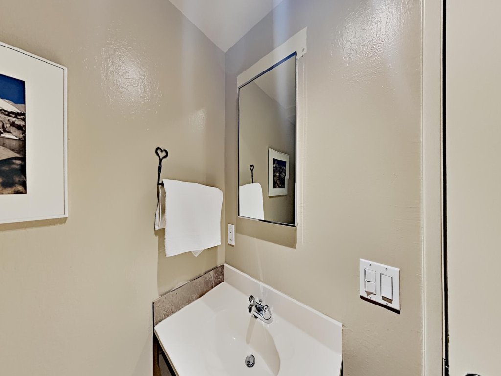 Condo with Great Views - Close to all Mammoth Recreation! (Unit 543 at 1849) Vacation Rental in Mammoth Lakes - RedAwning
