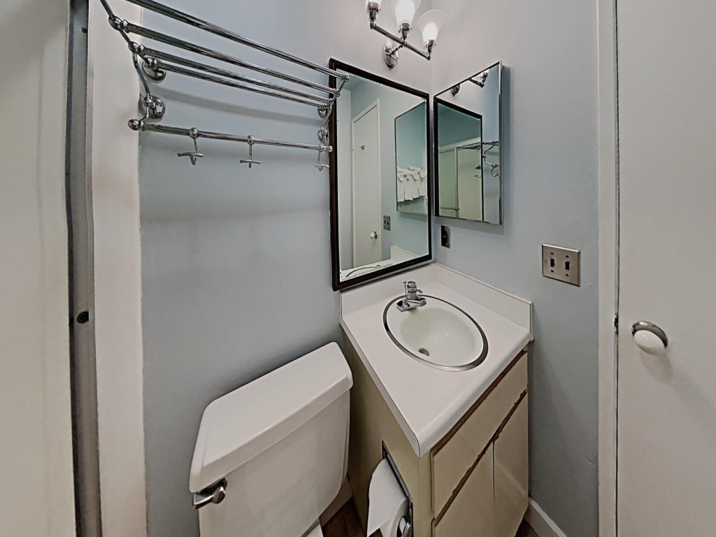 Comfortable 4 Bdrm Condo with Easy Access to Mammoth Mountain, lifts, and the Village Gondola (Unit 632 at 1849) Vacation Rental in Mammoth Lakes - RedAwning