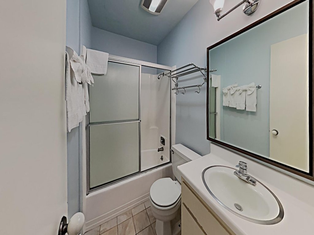 Comfortable 4 Bdrm Condo with Easy Access to Mammoth Mountain, lifts, and the Village Gondola (Unit 632 at 1849) Vacation Rental in Mammoth Lakes - RedAwning