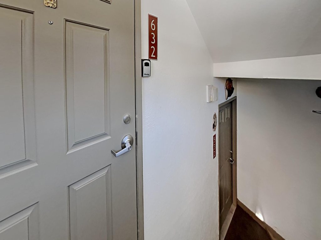 Comfortable 4 Bdrm Condo with Easy Access to Mammoth Mountain, lifts, and the Village Gondola (Unit 632 at 1849) Vacation Rental in Mammoth Lakes - RedAwning