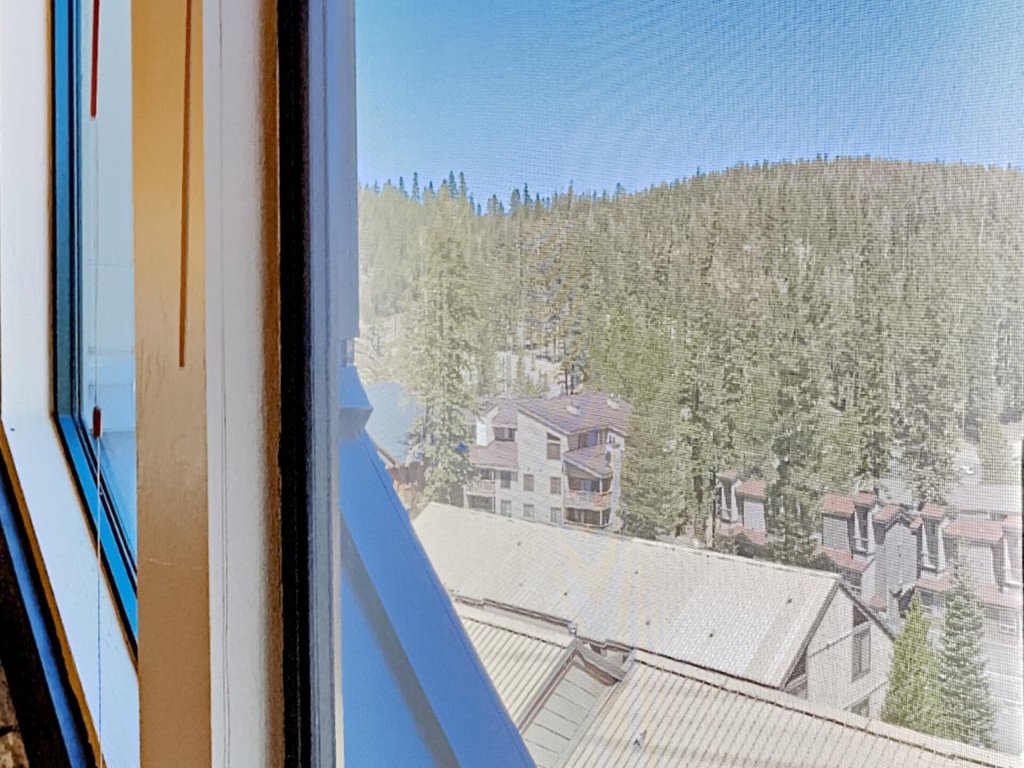 Remodeled Spacious Condo - Next to Car Charging, Hot Tubs, Village Gondola (Unit 672 at 1849) Vacation Rental in Mammoth Lakes - RedAwning