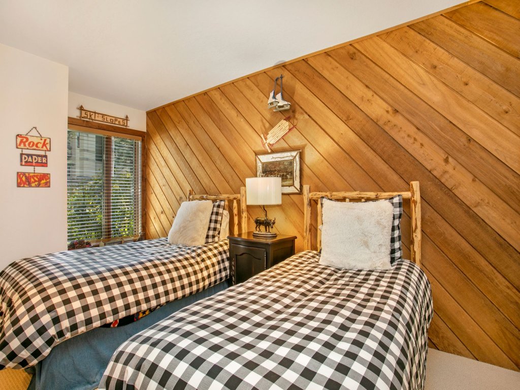125 Ridgepoint Vacation Rental in Beaver Creek - RedAwning