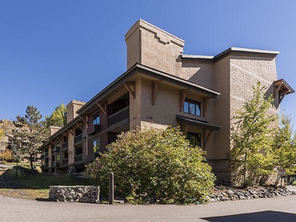 Phoenix 118 Vacation Rental in Steamboat Springs - RedAwning