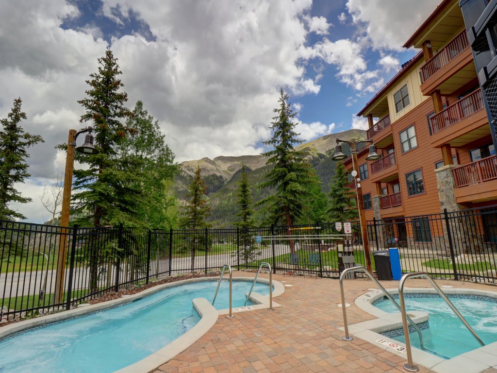 Amazing Views, Right next to the Lift - CS210 Vacation Rental in Copper Mountain - RedAwning