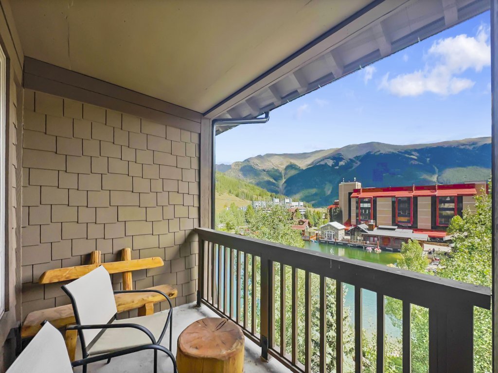 Comfortable Condo, Outstanding Location - TX414 Vacation Rental in Copper Mountain - RedAwning