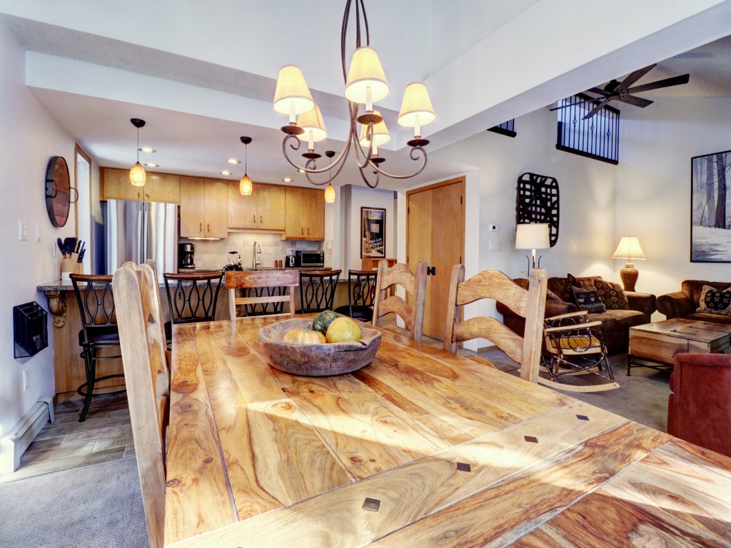 CC301 Cross Creek Vacation Rental in Colorado - RedAwning