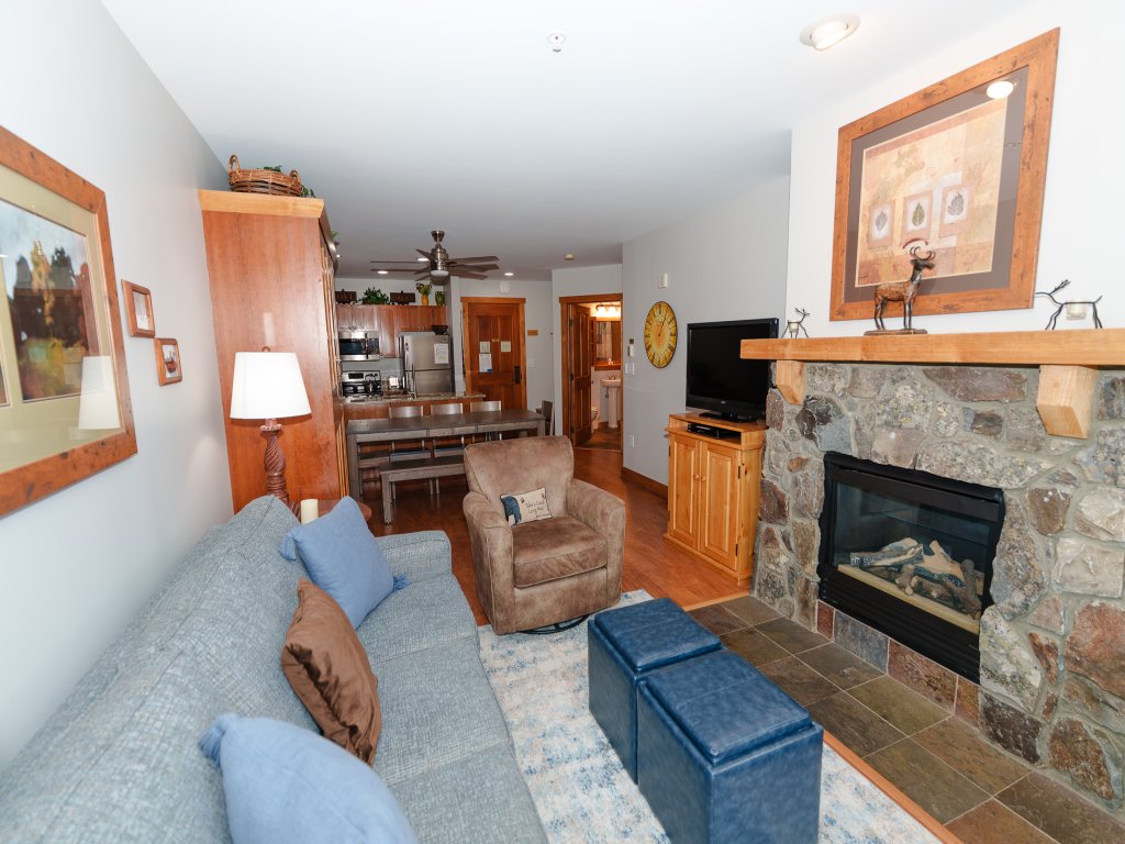 2296 Red Hawk Lodge Vacation Rental in Keystone - RedAwning