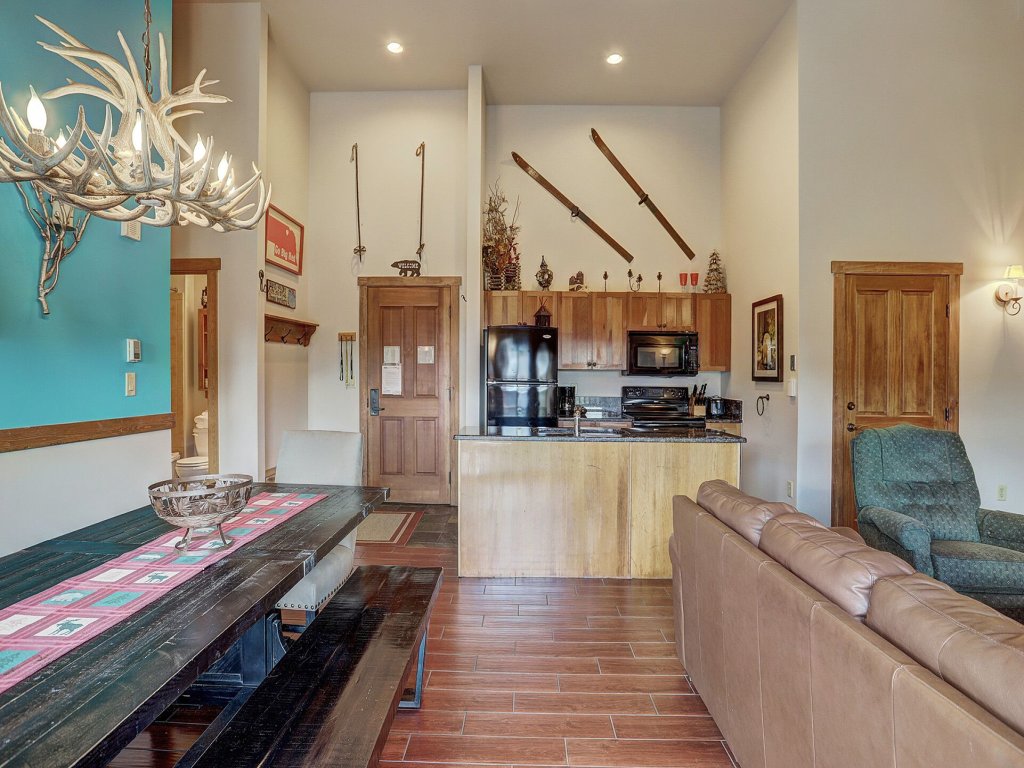 2317 Red Hawk Lodge Vacation Rental in Keystone - RedAwning