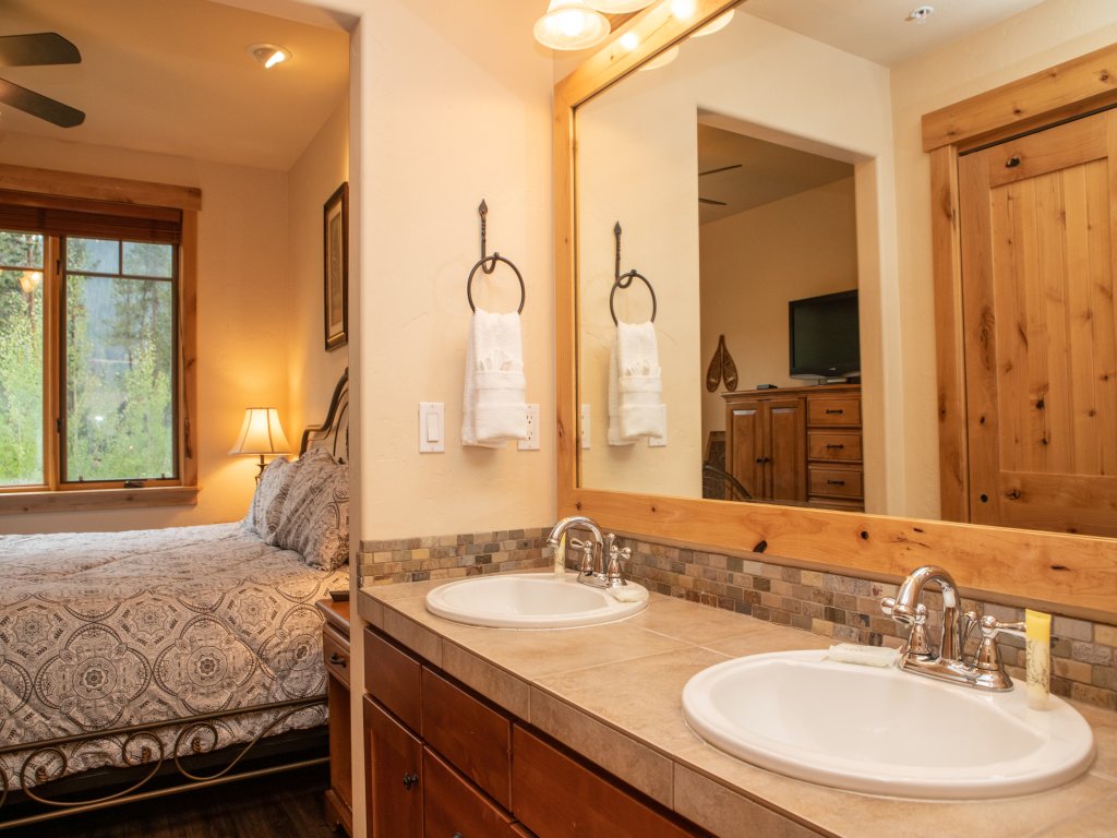 6506 Settlers Creek Townhomes Vacation Rental in Keystone - RedAwning