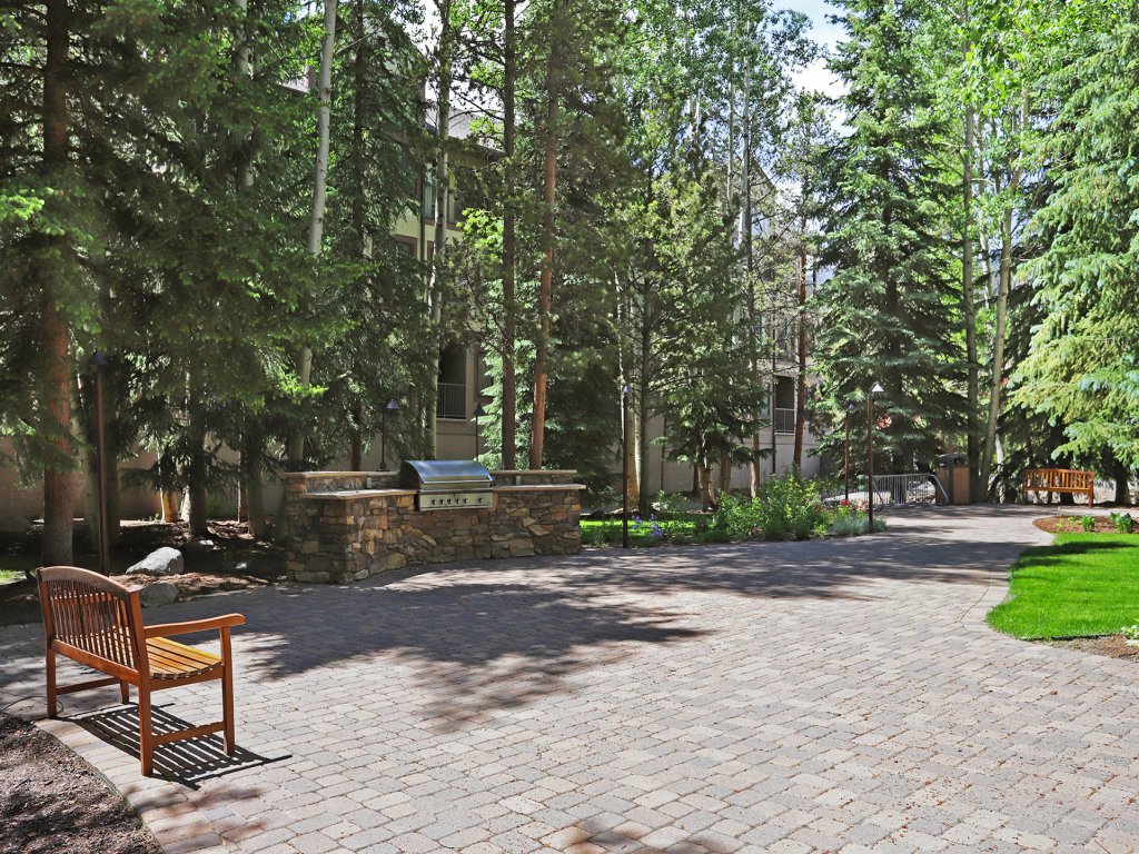 2721 Chateaux DMont Vacation Rental in Keystone - RedAwning