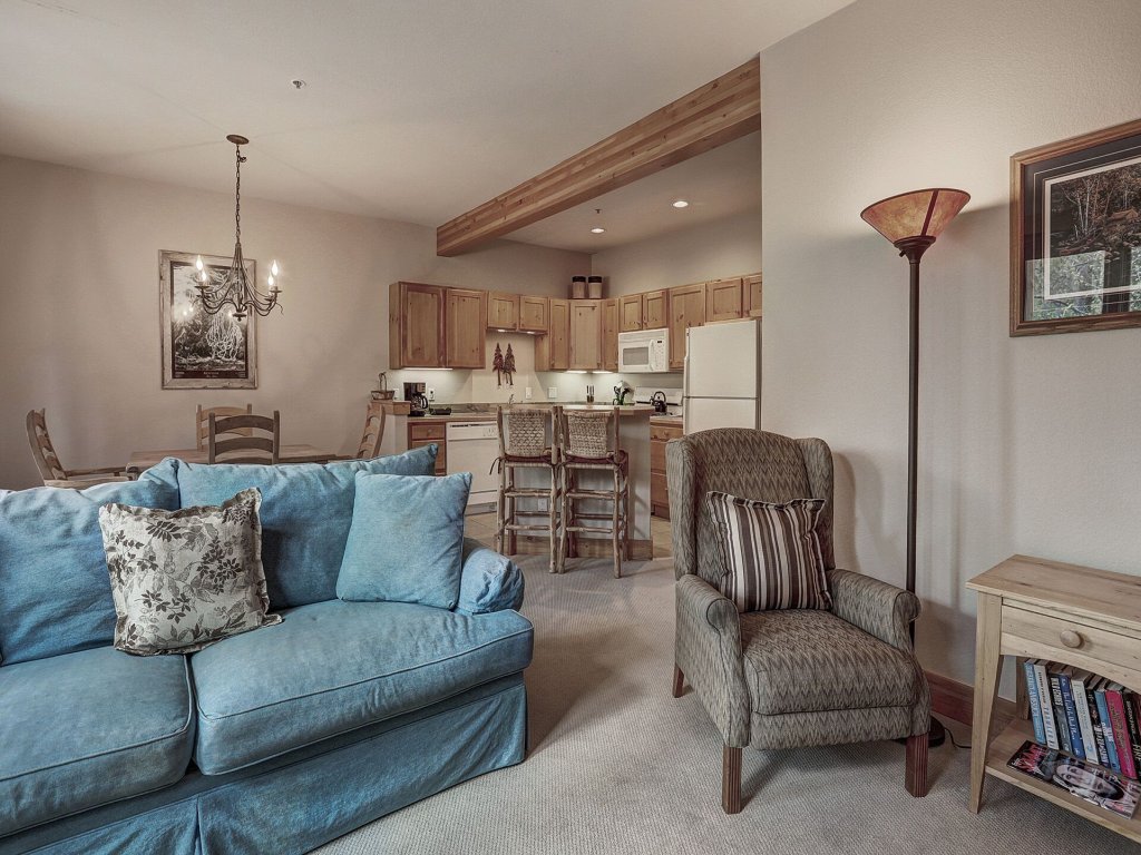 8757 Trappers Crossing Vacation Rental in Keystone - RedAwning