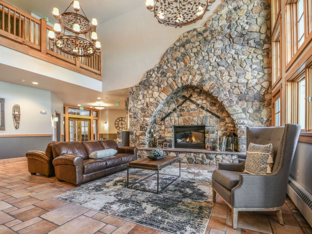8594 Expedition Station Vacation Rental in Keystone - RedAwning