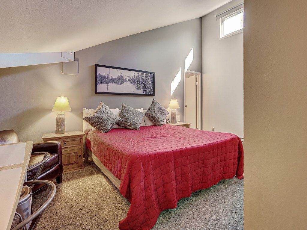1127 Flying Dutchman Vacation Rental in Keystone - RedAwning