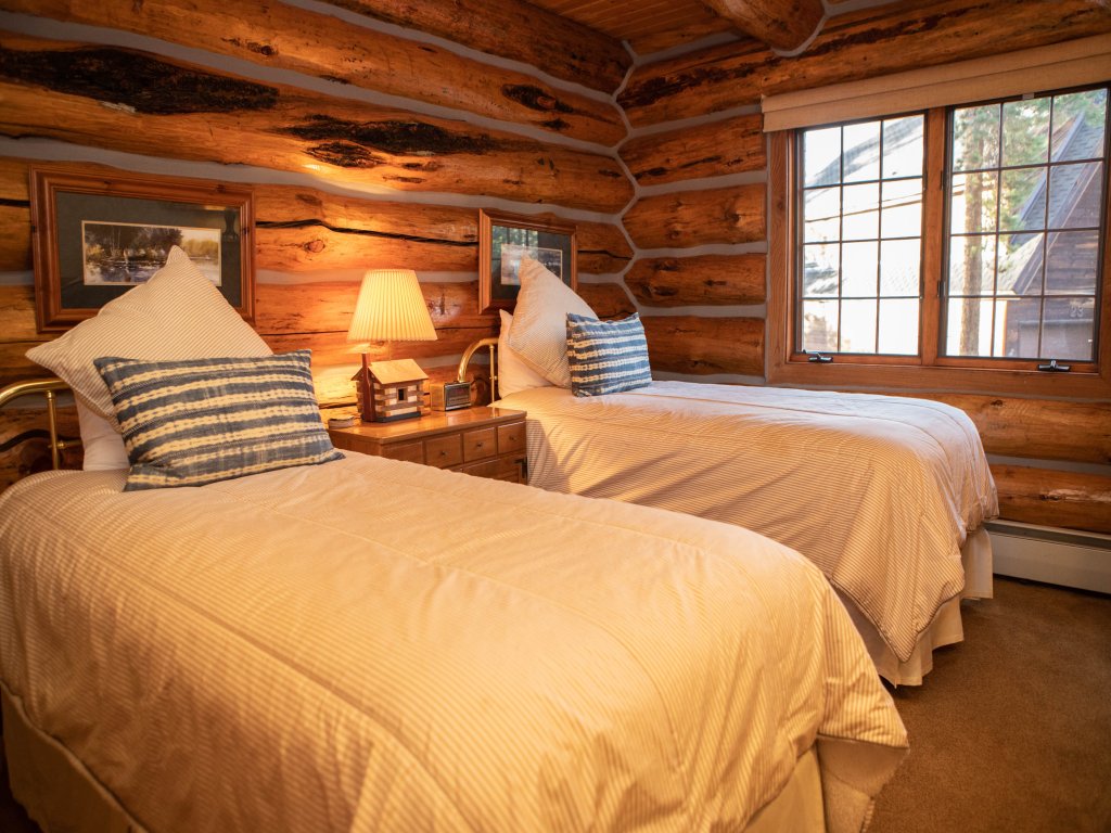 13 Bear Tree Court Vacation Rental in Keystone - RedAwning