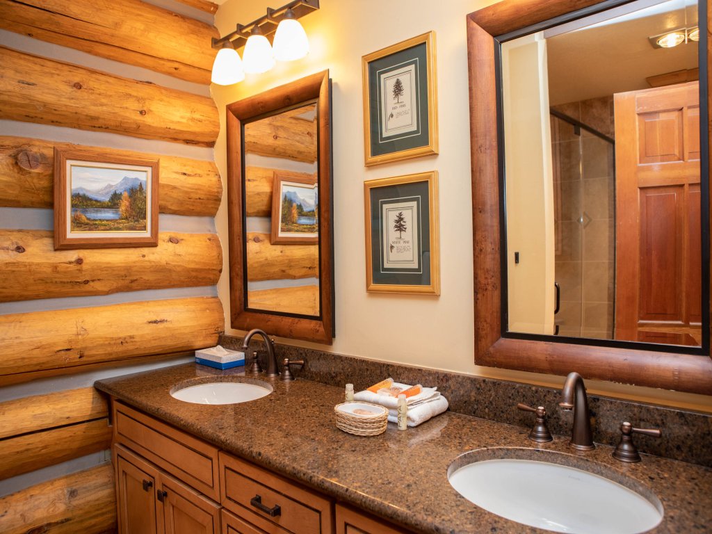 13 Bear Tree Court Vacation Rental in Keystone - RedAwning