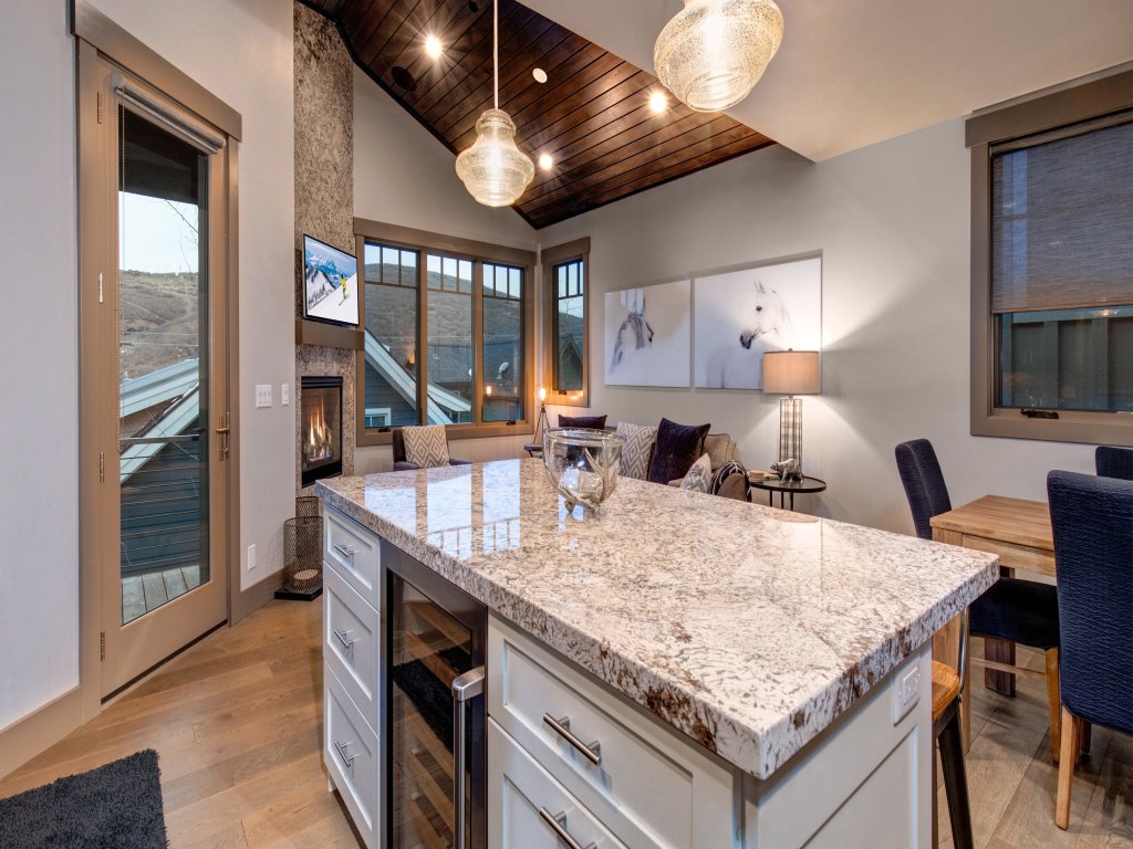 920 Modern Mountain Escape in the Heart of Park City Vacation Rental in Park City - RedAwning