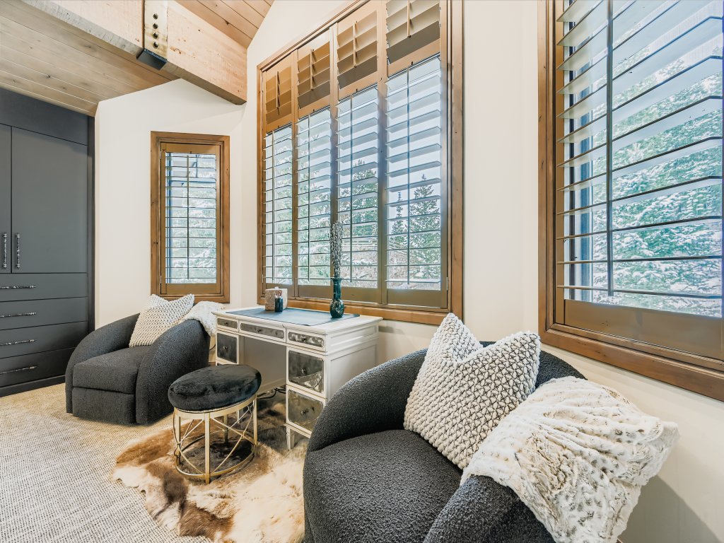 Lucky Star 2 Ski In Out Deer Valley Retreat Hot Tub and Views Vacation Rental in Park City - RedAwning
