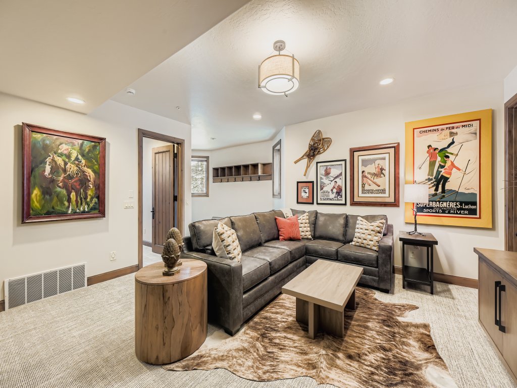 Lucky Star 2 Ski In Out Deer Valley Retreat Hot Tub and Views Vacation Rental in Park City - RedAwning