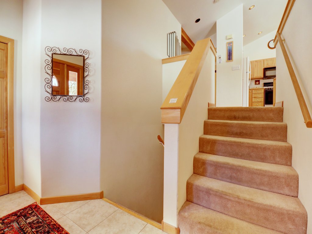 Sauterne Sanctuary 3BR 3BA Vacation Rental in Silverthorne - RedAwning