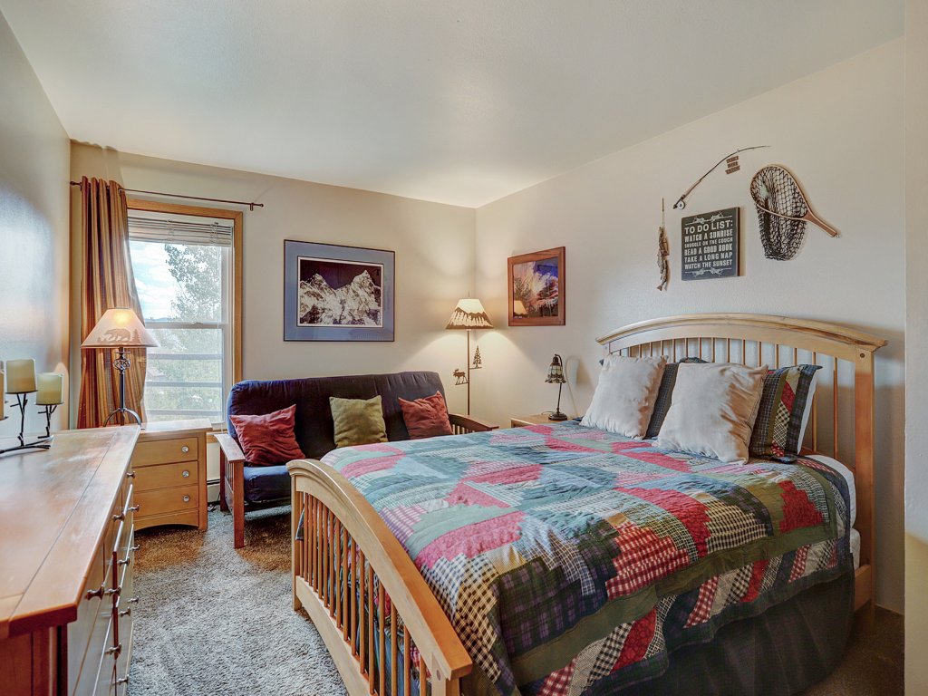 BB204 Buffalo Village 2BR 2BA Vacation Rental in Silverthorne - RedAwning