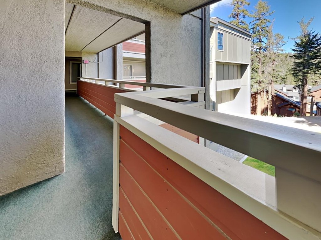 Beautiful 2 Bedroom Condo with Amazing View! Spacious Layout and Great Location! (Unit 306 at 1849) Vacation Rental in Mammoth Lakes - RedAwning