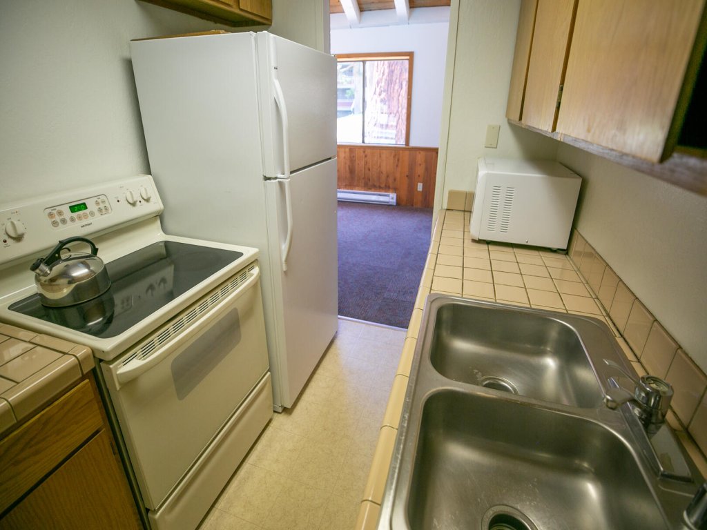 Beautiful 2 Bedroom Condo with Amazing View! Spacious Layout and Great Location! (Unit 306 at 1849) Vacation Rental in Mammoth Lakes - RedAwning