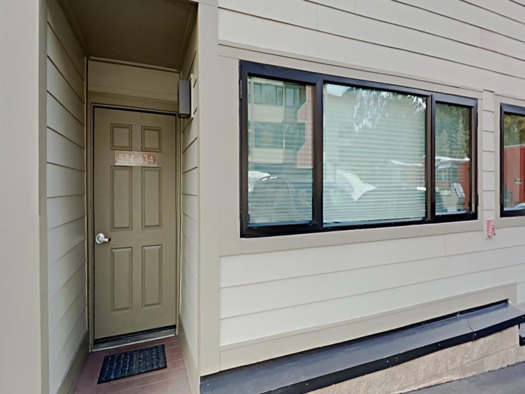 Comfortable Condo Slopeside at Mammoth | Quiet Neighborhood on Hill (Unit 634 at 1849) Vacation Rental in Mammoth Lakes - RedAwning