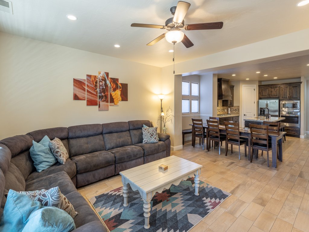 Red Rock Vista Vacation Rental in St. George - RedAwning