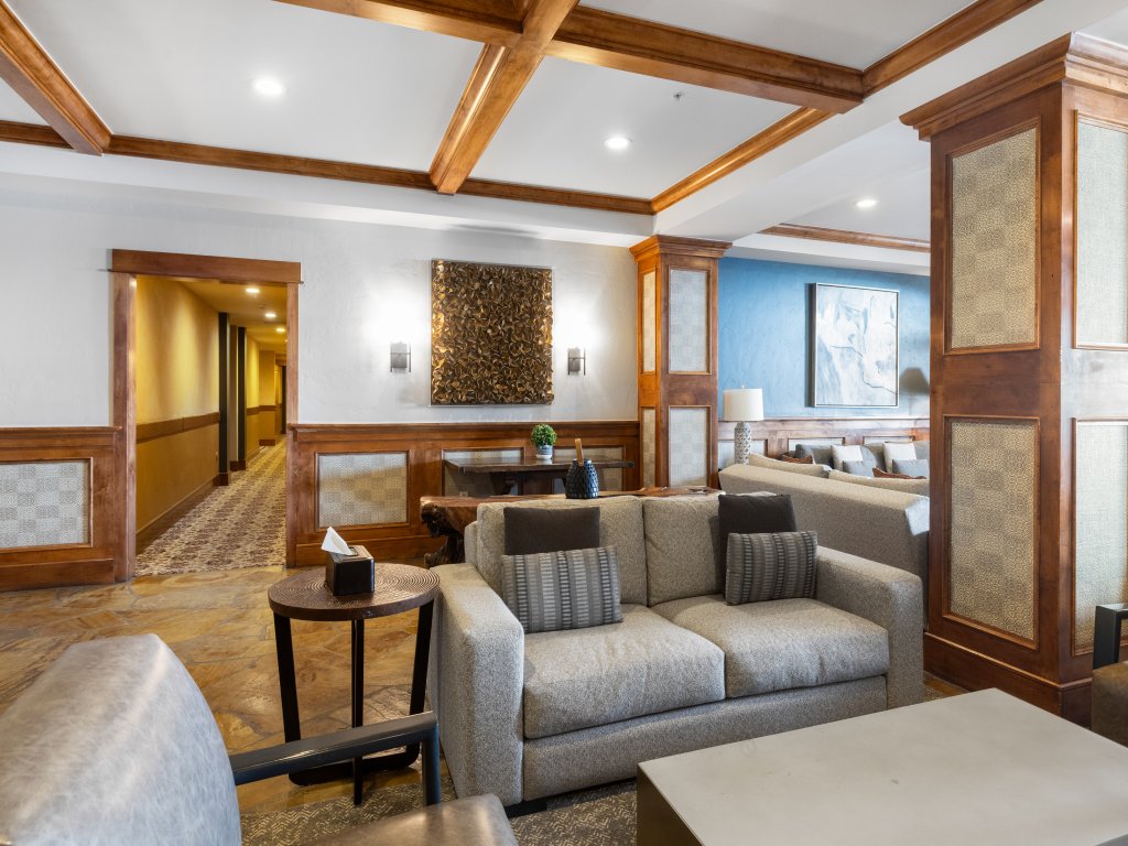 1Br Ski-in/Ski-out~On Mountain~Lone Eagle 3031~Kids Ski Free Vacation Rental in Keystone - RedAwning