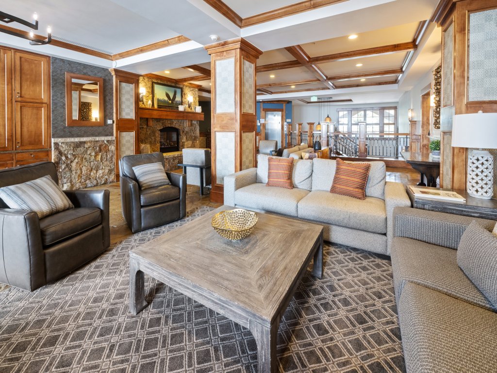 1Br Ski-in/Ski-out~On Mountain~Lone Eagle 3031~Kids Ski Free Vacation Rental in Keystone - RedAwning