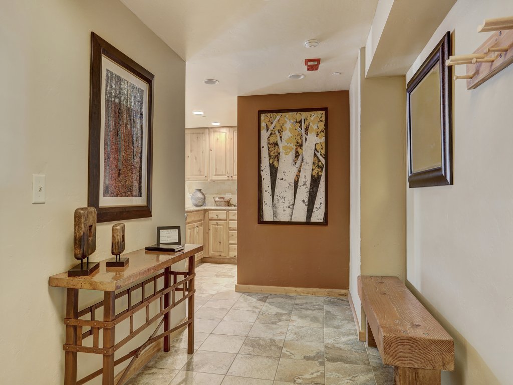 Village at Breckenridge Condos Sleeps 8 - Ski in Out + Walk downtown Vacation Rental in Breckenridge - RedAwning