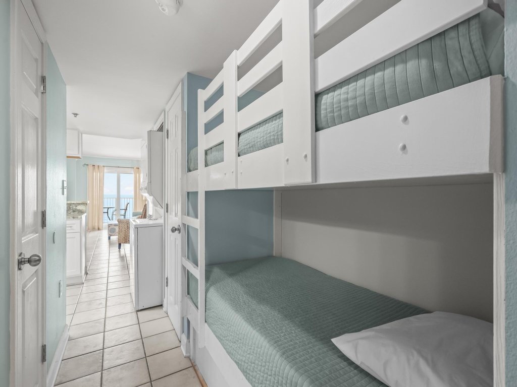 Clearwater 7C Vacation Rental in Gulf Shores - RedAwning