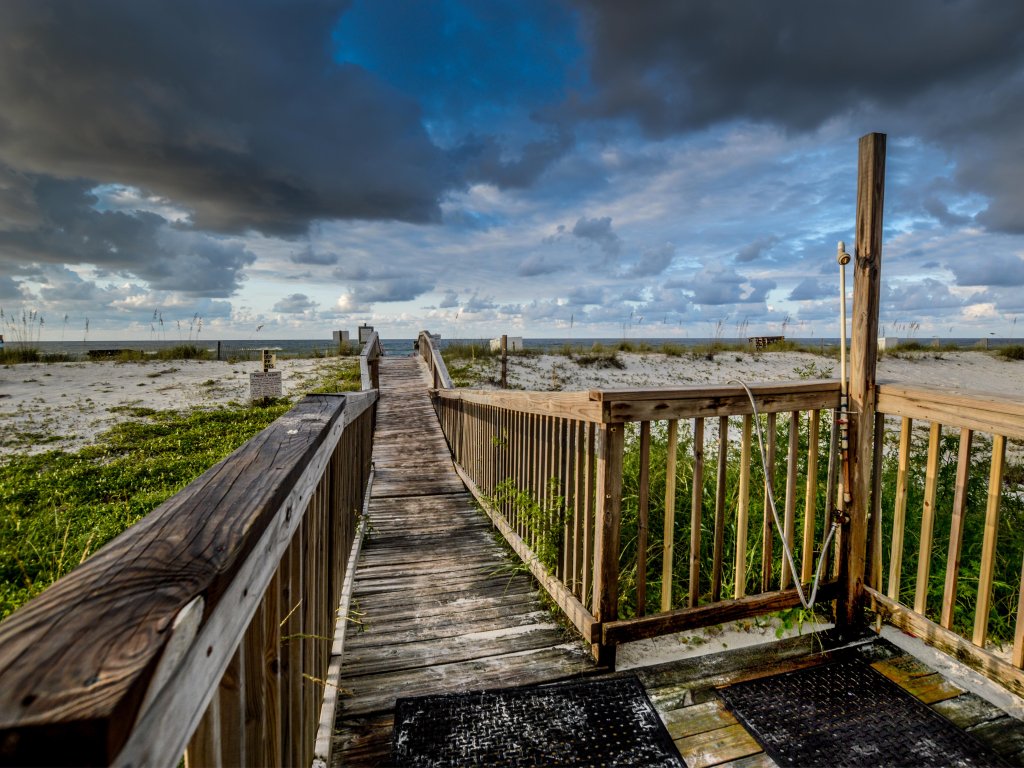 Ocean House 1805 Vacation Rental in Gulf Shores - RedAwning