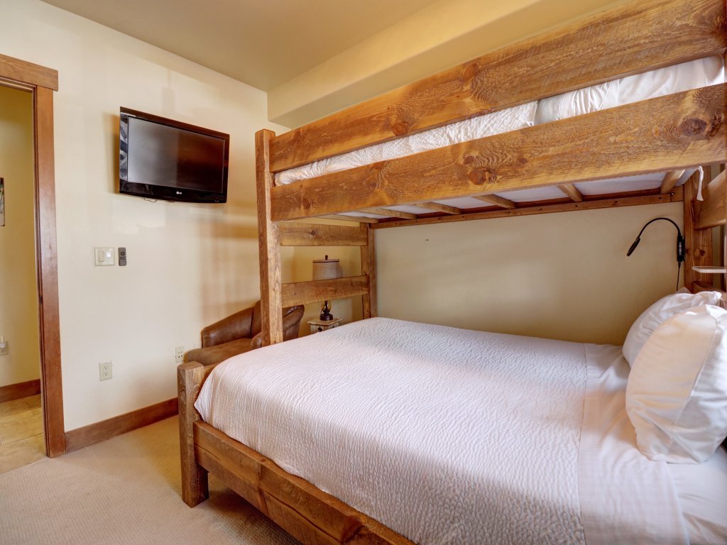 CA3202 The Cache 1Br 1 Ba Vacation Rental in Copper Mountain - RedAwning