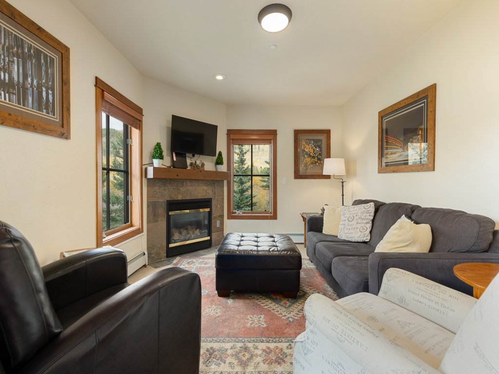 201 Oro Grande Vacation Rental in Keystone - RedAwning