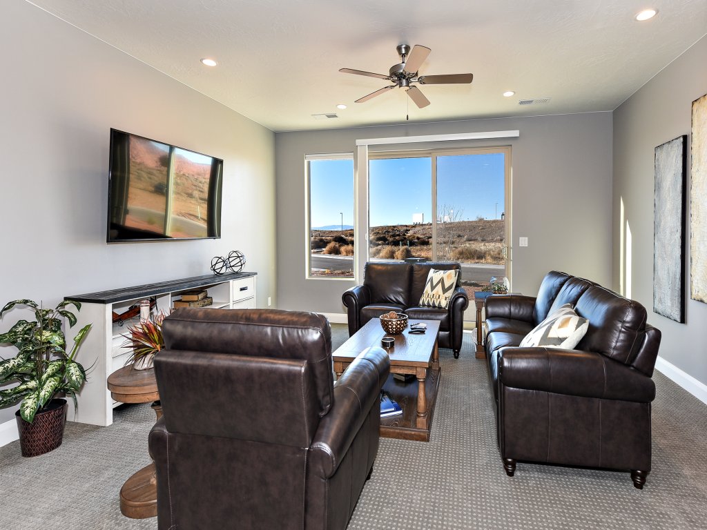 Paradise Found Vacation Rental in St. George - RedAwning