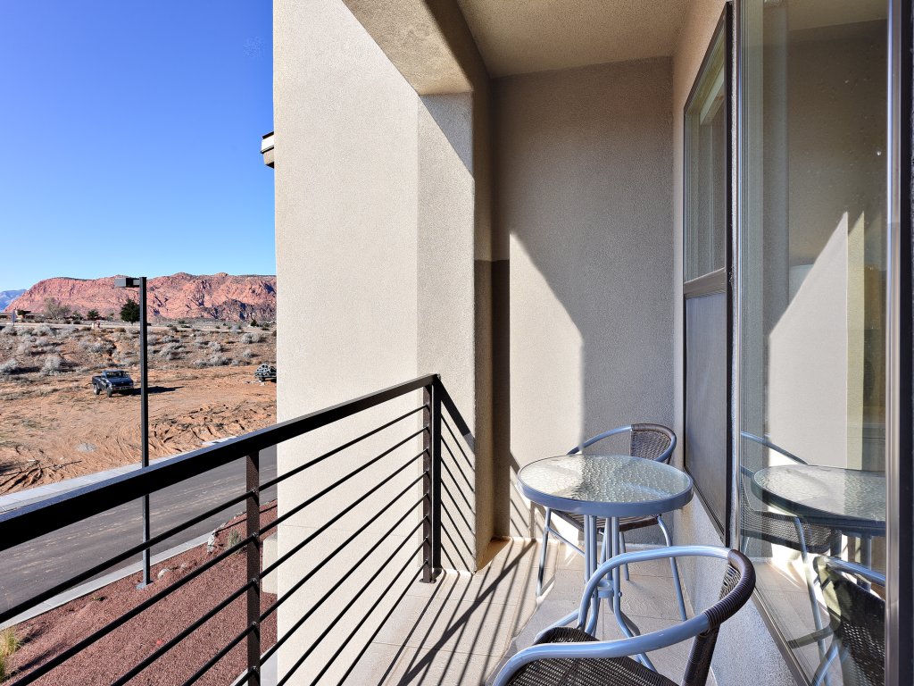 Paradise Found Vacation Rental in St. George - RedAwning