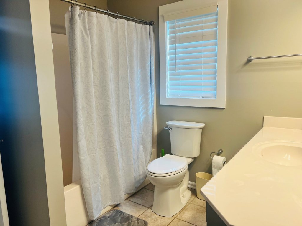 Elegant Egret / 1119 Ocean Blvd West Vacation Rental in Holden Beach - RedAwning