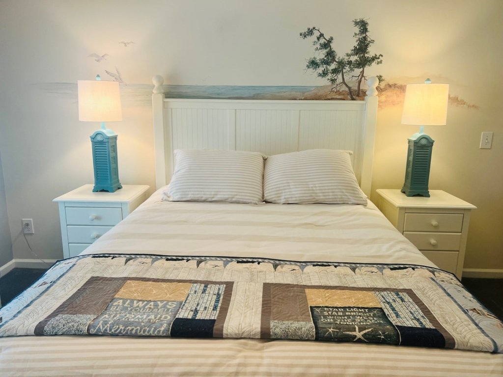 Elegant Egret / 1119 Ocean Blvd West Vacation Rental in Holden Beach - RedAwning