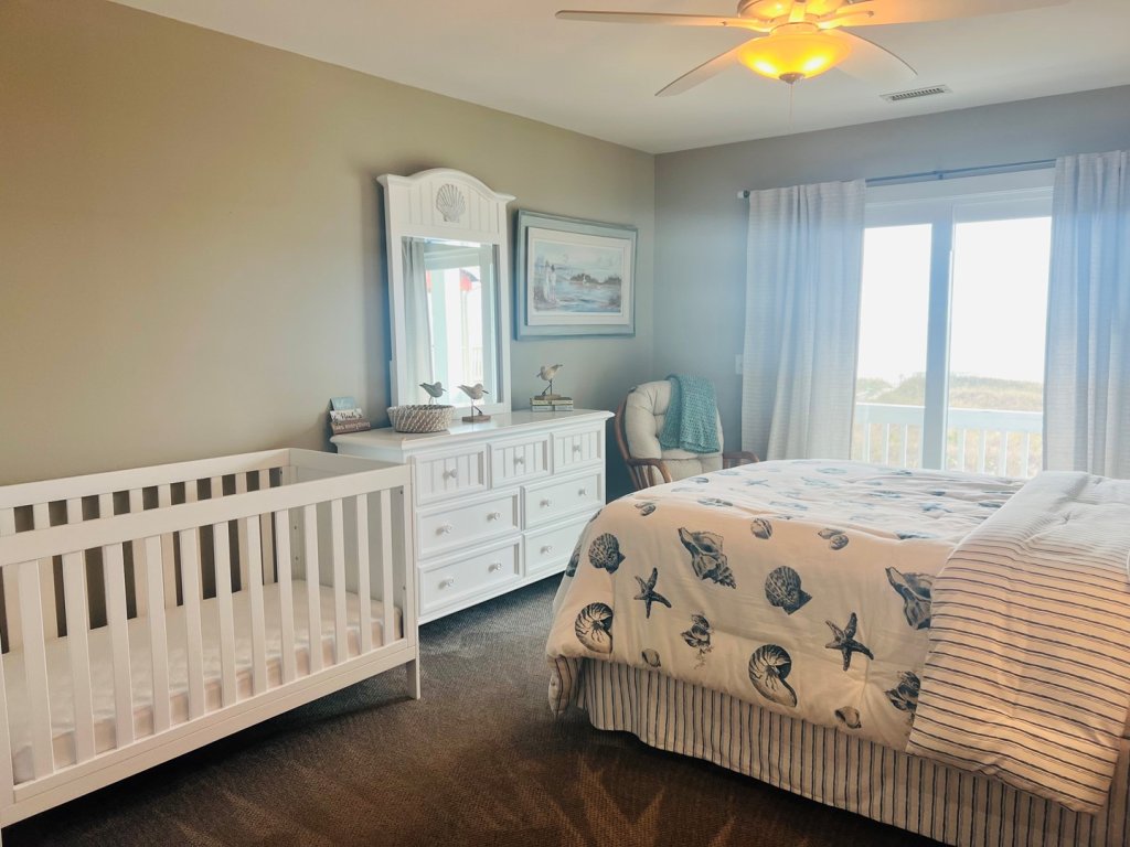 Elegant Egret / 1119 Ocean Blvd West Vacation Rental in Holden Beach - RedAwning