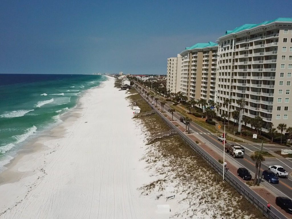 Costa del Mar Vacation Rental in Miramar Beach - RedAwning
