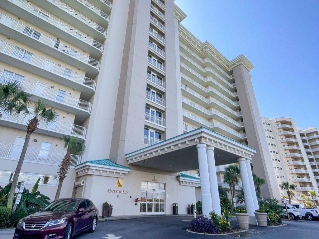 Costa del Mar Vacation Rental in Miramar Beach - RedAwning