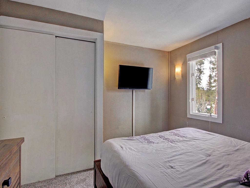 Peak 8 Village E35 Vacation Rental in Breckenridge - RedAwning