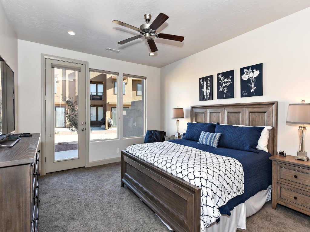 Red Rock Retreat Vacation Rental in St. George - RedAwning