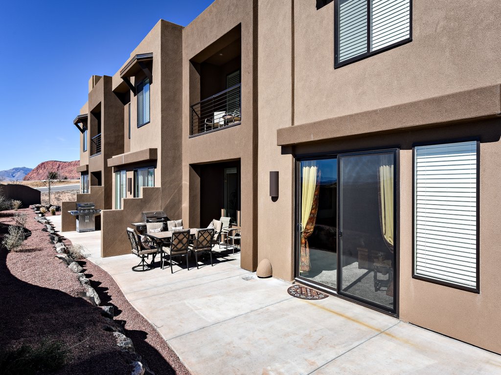 The Painted Horse Vacation Rental in St. George - RedAwning