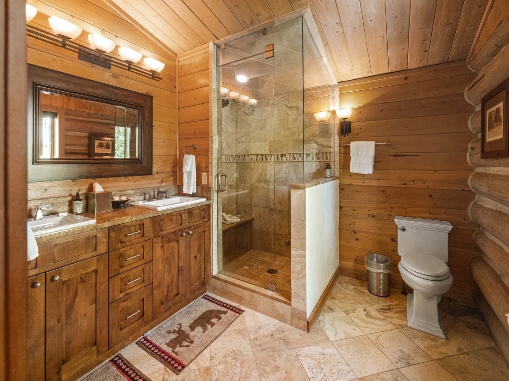 Secluded On-Mountain Trappers Cabin with Private Hot Tub Vacation Rental in Beaver Creek - RedAwning