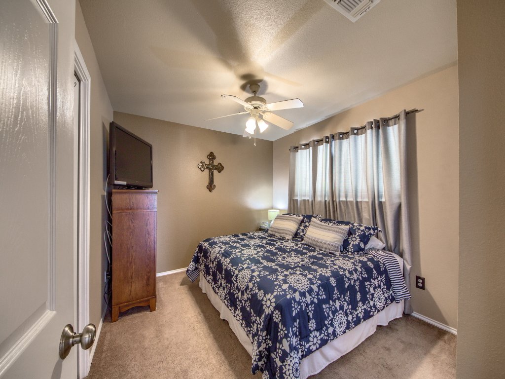 WW D301302 Chateau on The River  Vacation Rental in New Braunfels - RedAwning