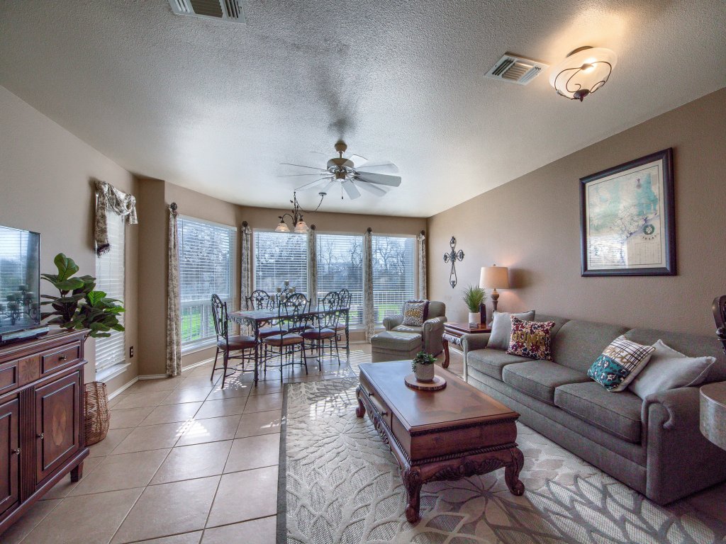 WW D301302 Chateau on The River  Vacation Rental in New Braunfels - RedAwning