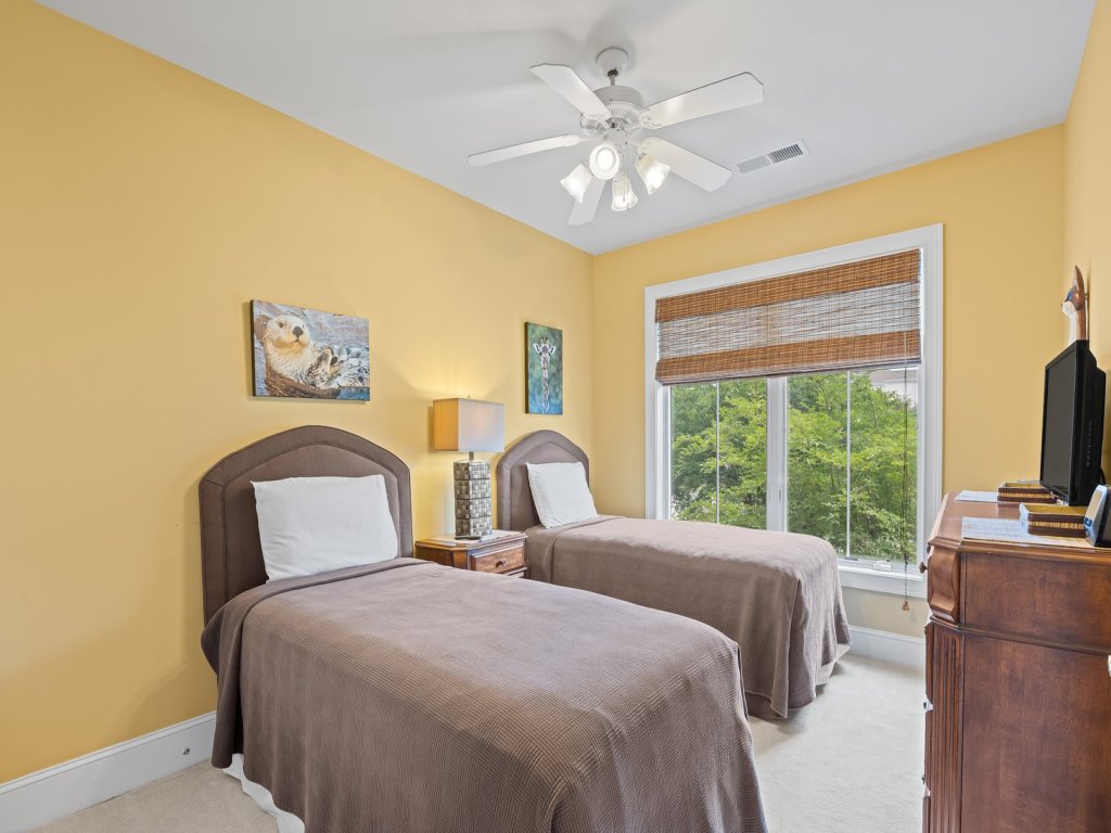 427 Edgewater Vacation Rental in North Myrtle Beach - RedAwning